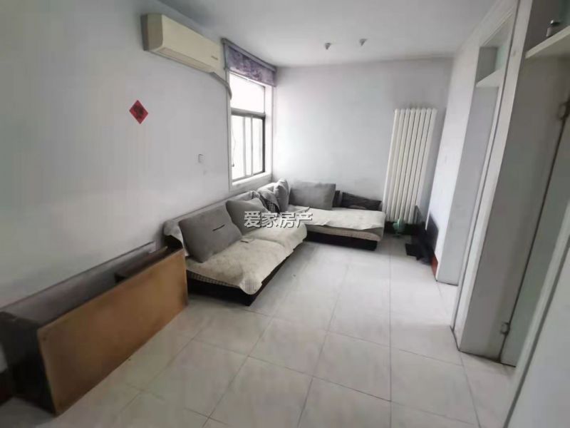 精裝修1室1廳1衛(wèi)50m233萬元