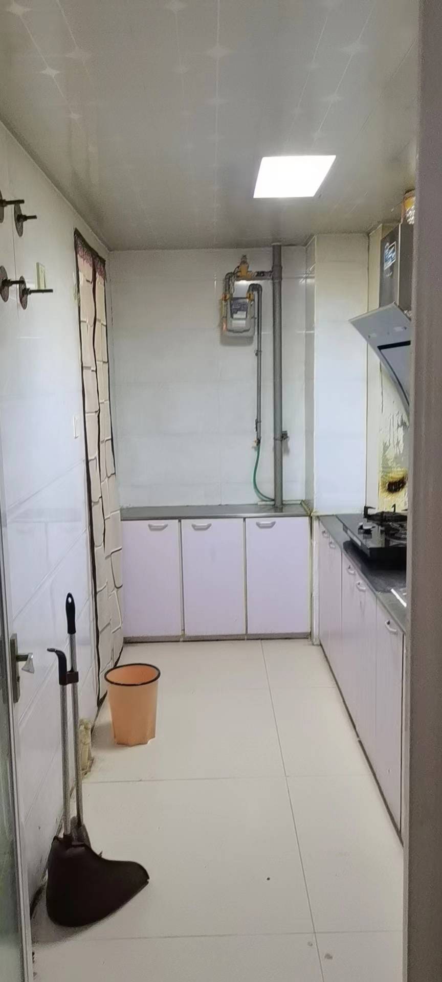 普通裝修3室1廳1衛(wèi)96m21500元/月