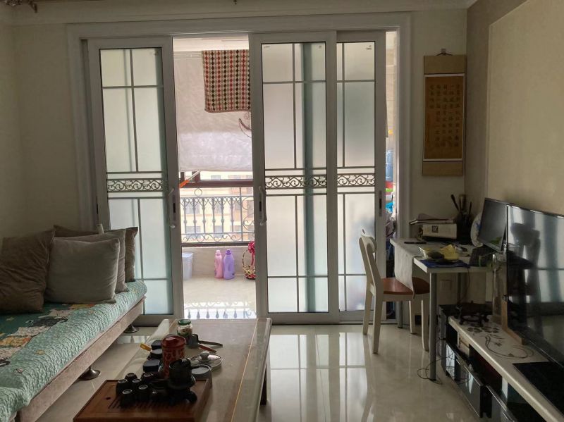 精裝修2室1廳1衛(wèi)99m2126萬(wàn)元