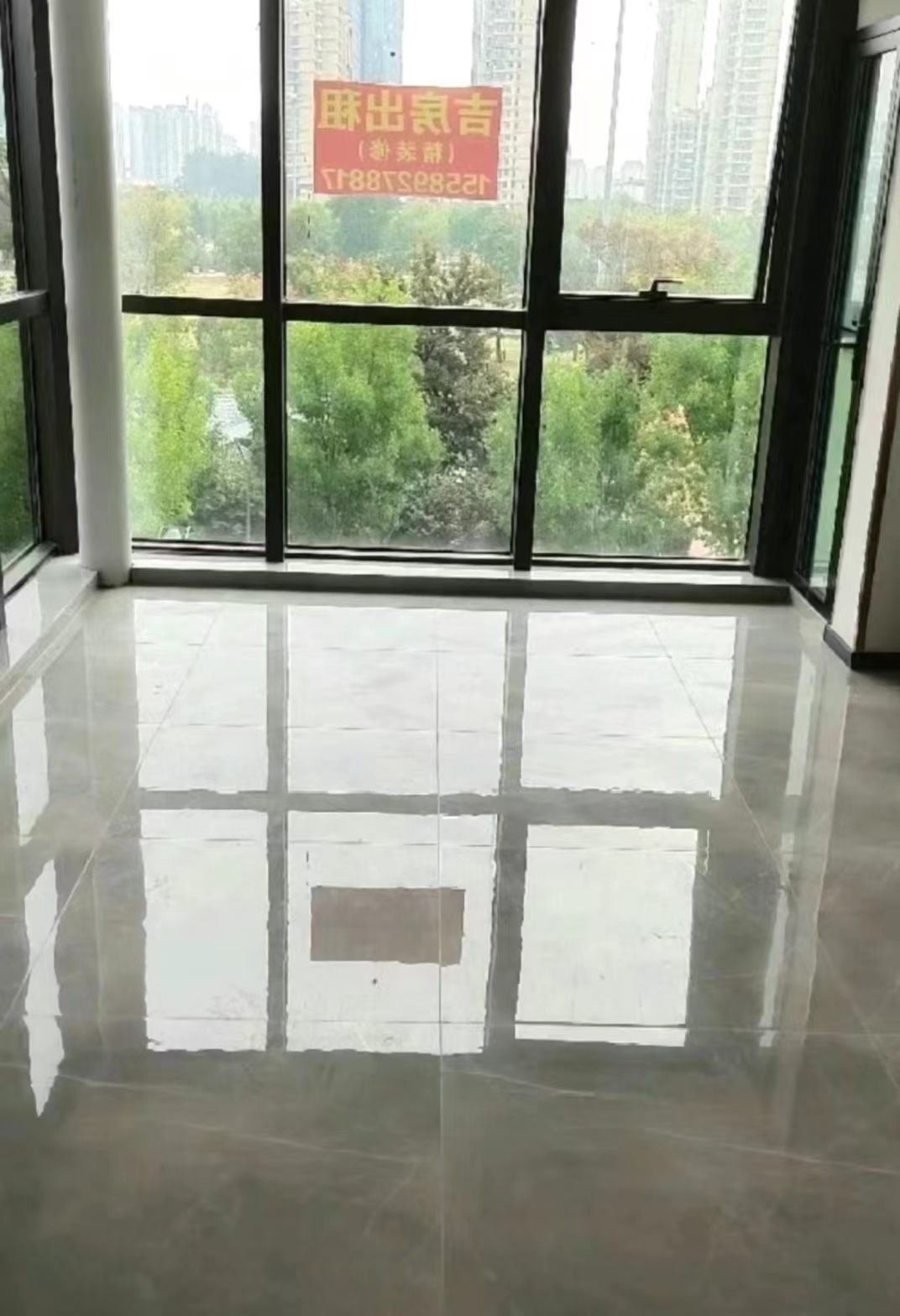 1室2廳1衛(wèi)2500元/月120m2精裝修出租