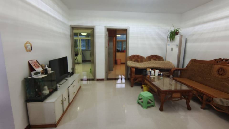 2樓土轉(zhuǎn)已交精裝修帶車儲84m266萬元