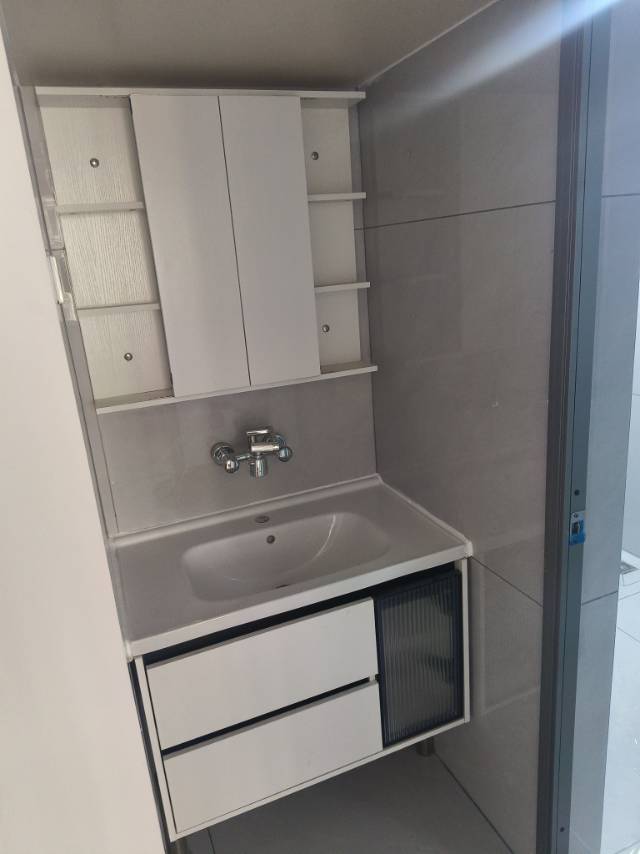 普通裝修2室1廳1衛(wèi)87m21200元/月