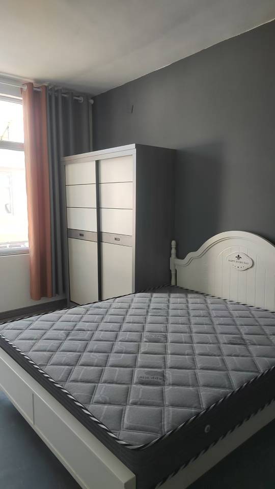 精裝修1室0廳1衛(wèi)60m2
800-1100元每月
長租可以優(yōu)惠