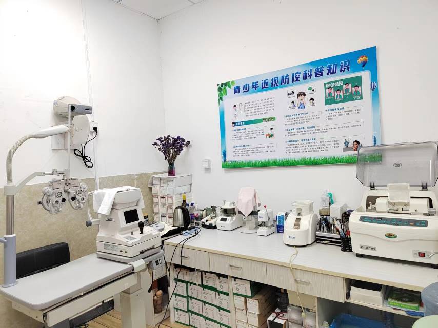 普通裝修1室1廳1衛(wèi)90m25000元/月