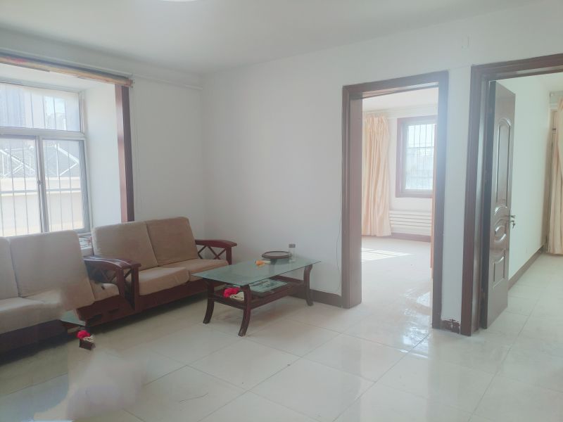 精裝修！3室1廳1衛(wèi)96m2，溫馨舒適有鑰匙，好房急租。