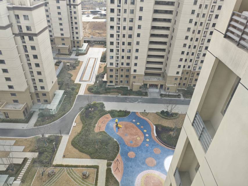 精裝修3室2廳2衛(wèi)142m22000元/月