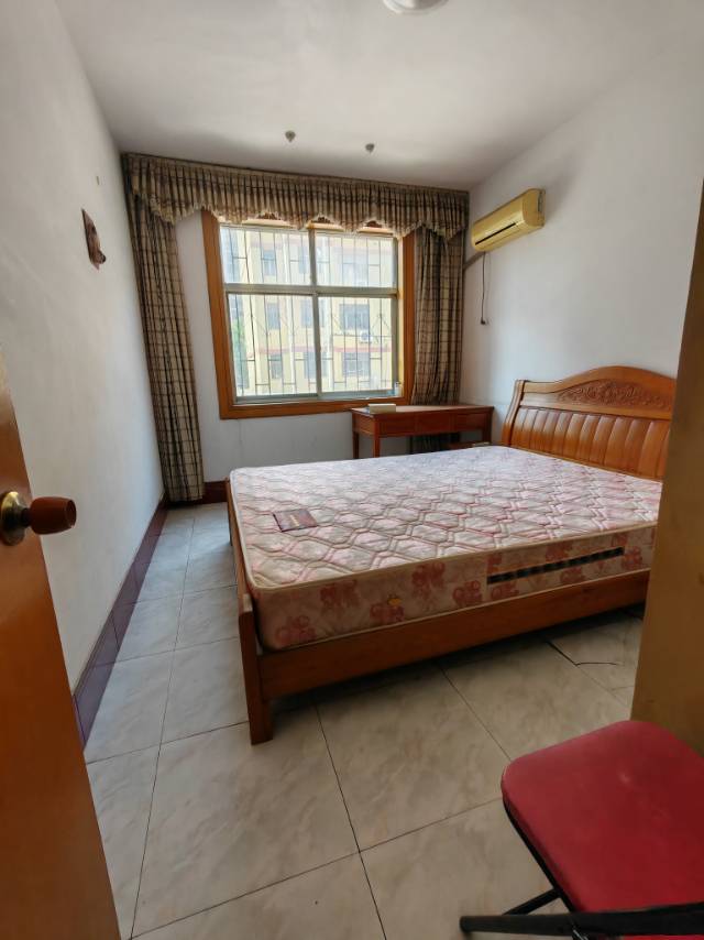 學(xué)院東路滕州一中西，和家園路東二樓拎包即住，適合陪讀