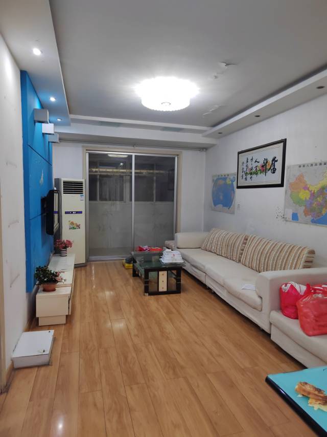 自家房子普通裝修3室2廳1衛(wèi)107m2