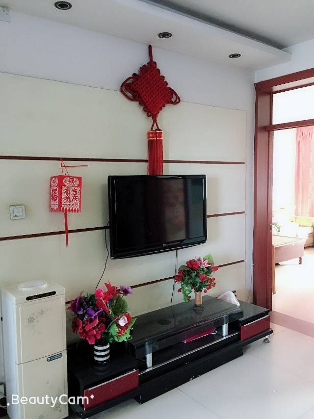 3室1廳1衛(wèi)91m2550元/月