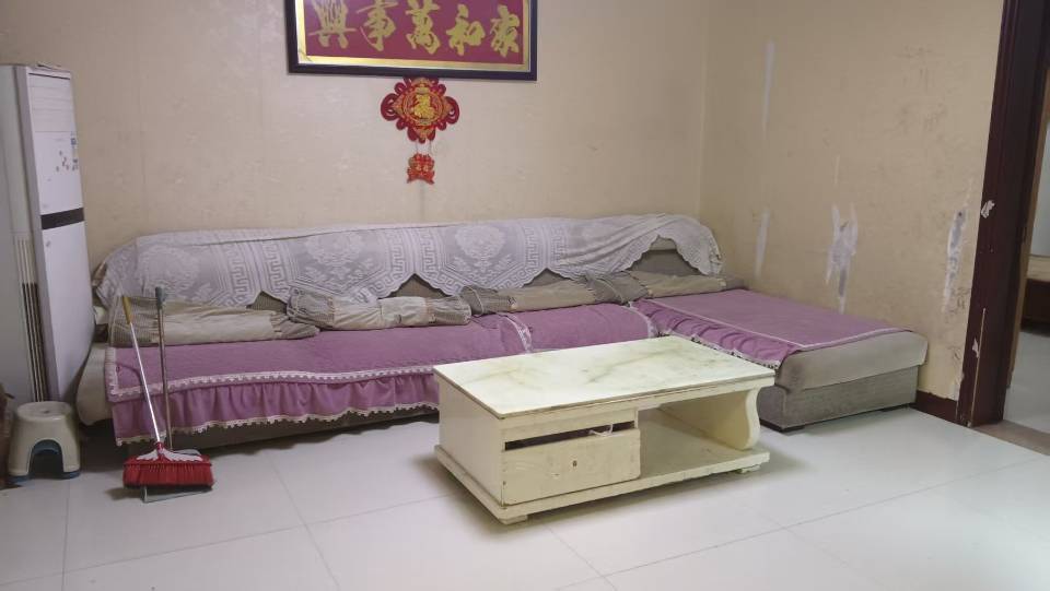 普通裝修3室2廳1衛(wèi)98m21500元/月