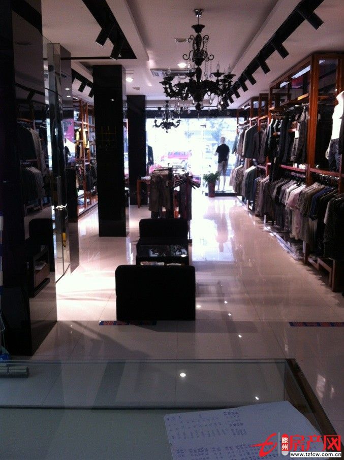 府前路黃金地段門面房出租高端大氣上檔次