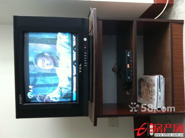 急租主臥一間陽臺空調(diào)有線電視