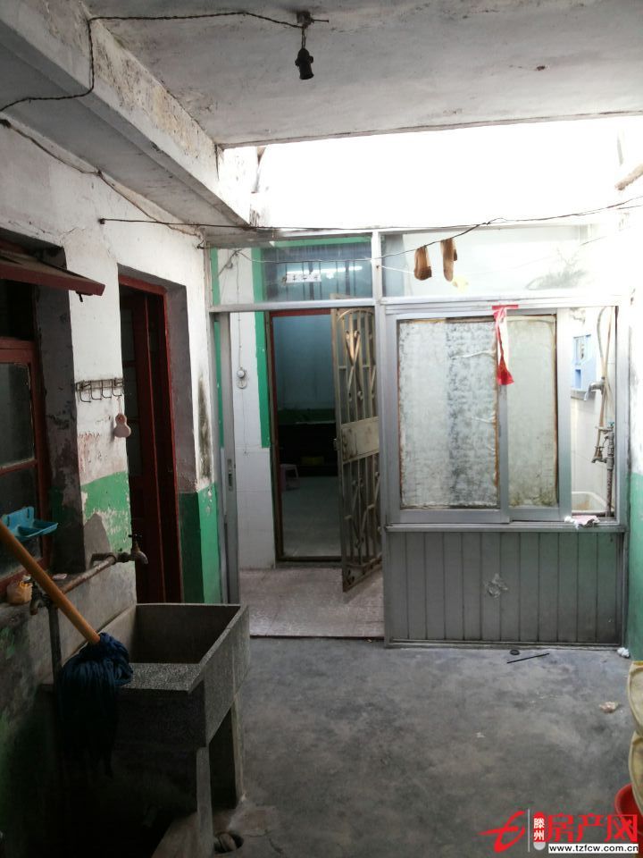 安樂街老實小學區(qū)房小聯(lián)排獨院出租