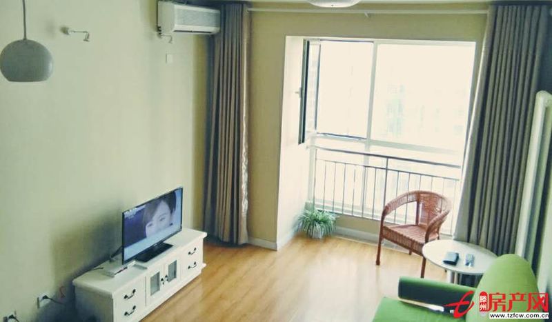 中央城小區(qū)，供暖，精裝修，全套家具家電