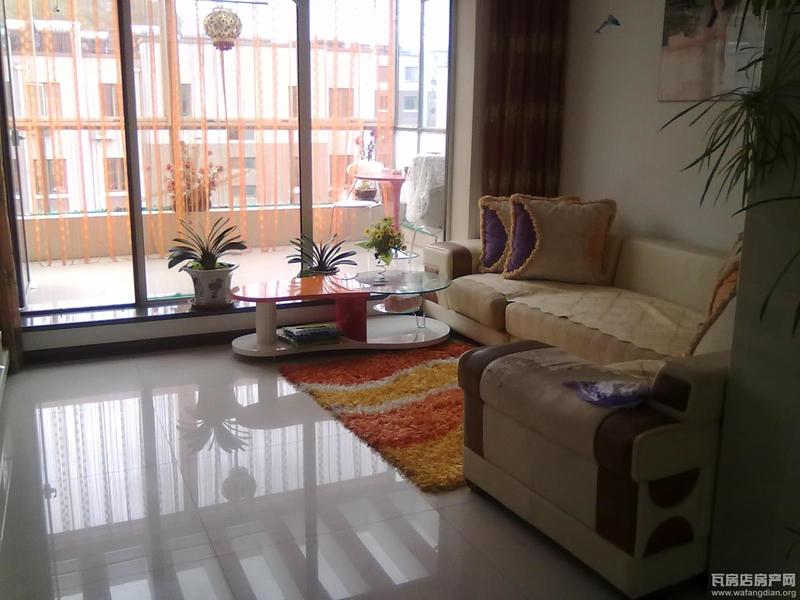 四季花園滿兩年精裝可貸款