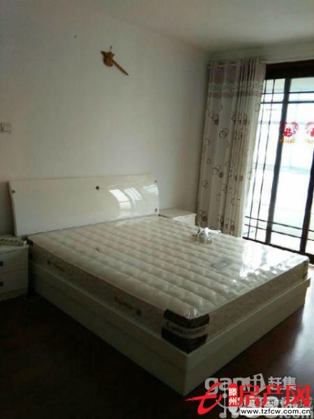 真正的一室一廳家具全套龍香苑