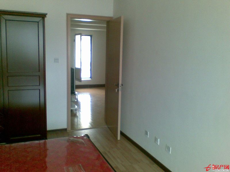 恒泰花園六樓出租