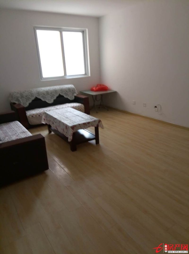 問天西區(qū)精裝修房對外出租