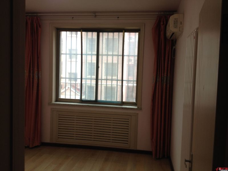 交通便利，領(lǐng)包即住