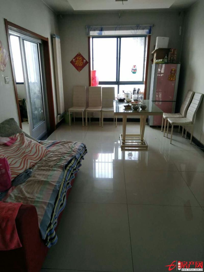 市中心最繁華的商圈，全明戶型，南北通透，高檔裝修的學(xué)區(qū)房源