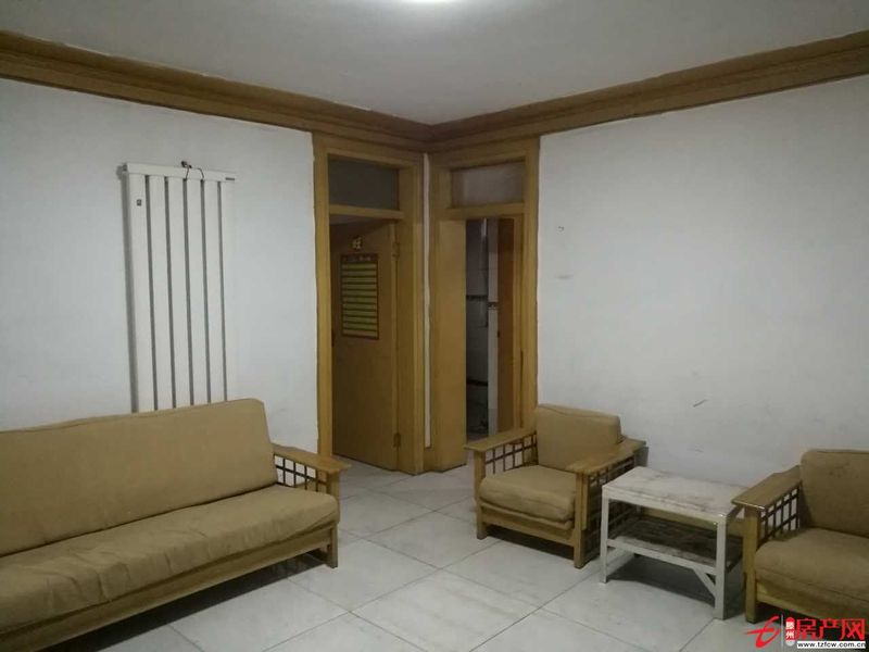 奎文小區(qū)，低層，三室一廳，集體供暖，送寬帶，，