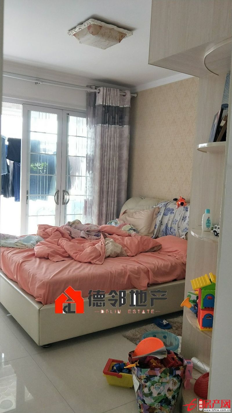 學(xué)區(qū)房證小區(qū)環(huán)境優(yōu)美