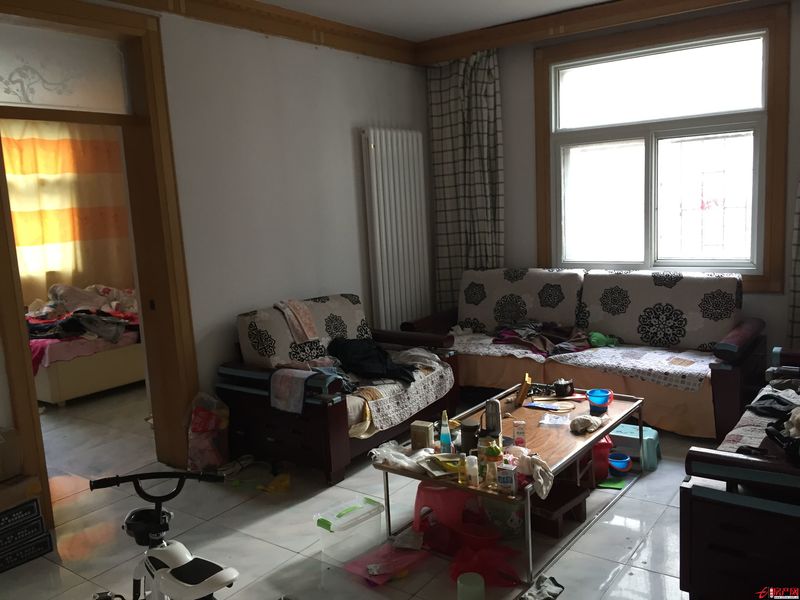 送十八平地下室，五十平車庫，證滿五年，支持貸款