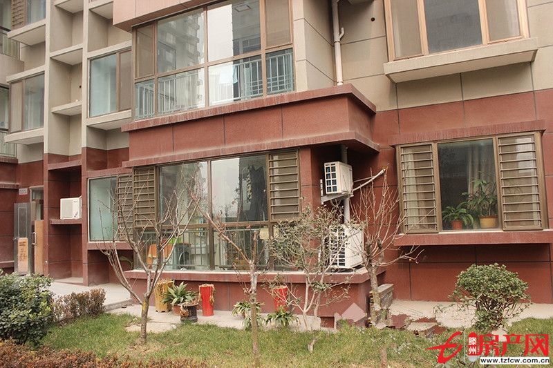 狀元府，兩梯兩戶(hù)，兩室一廳朝陽(yáng)，上房費(fèi)，儲(chǔ)藏室，戶(hù)型方正