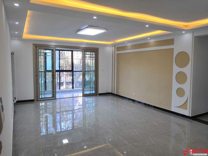 家樂園，精裝修，兩室朝陽，新證，配合貸款，無儲藏室