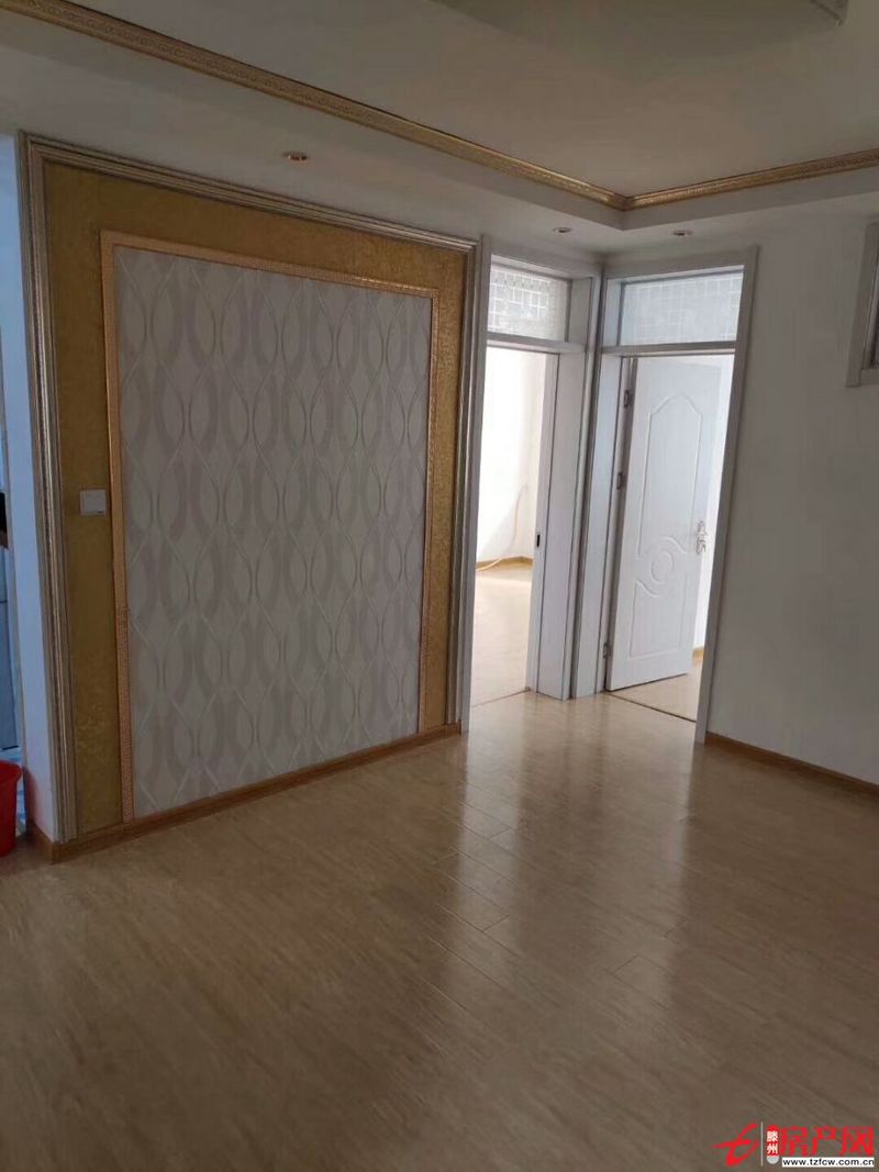 荊善小區(qū)黃金一樓帶儲藏室供暖可貸款新裝修