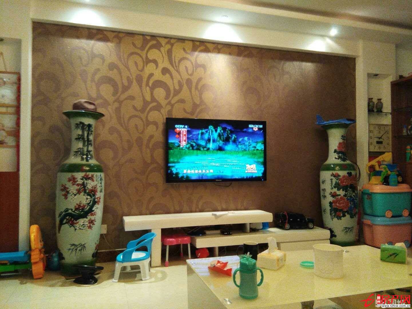 可以上北辛 麗都水岸三室兩廳兩衛(wèi)，兩室一廳朝陽(yáng)豪華裝，可貸款