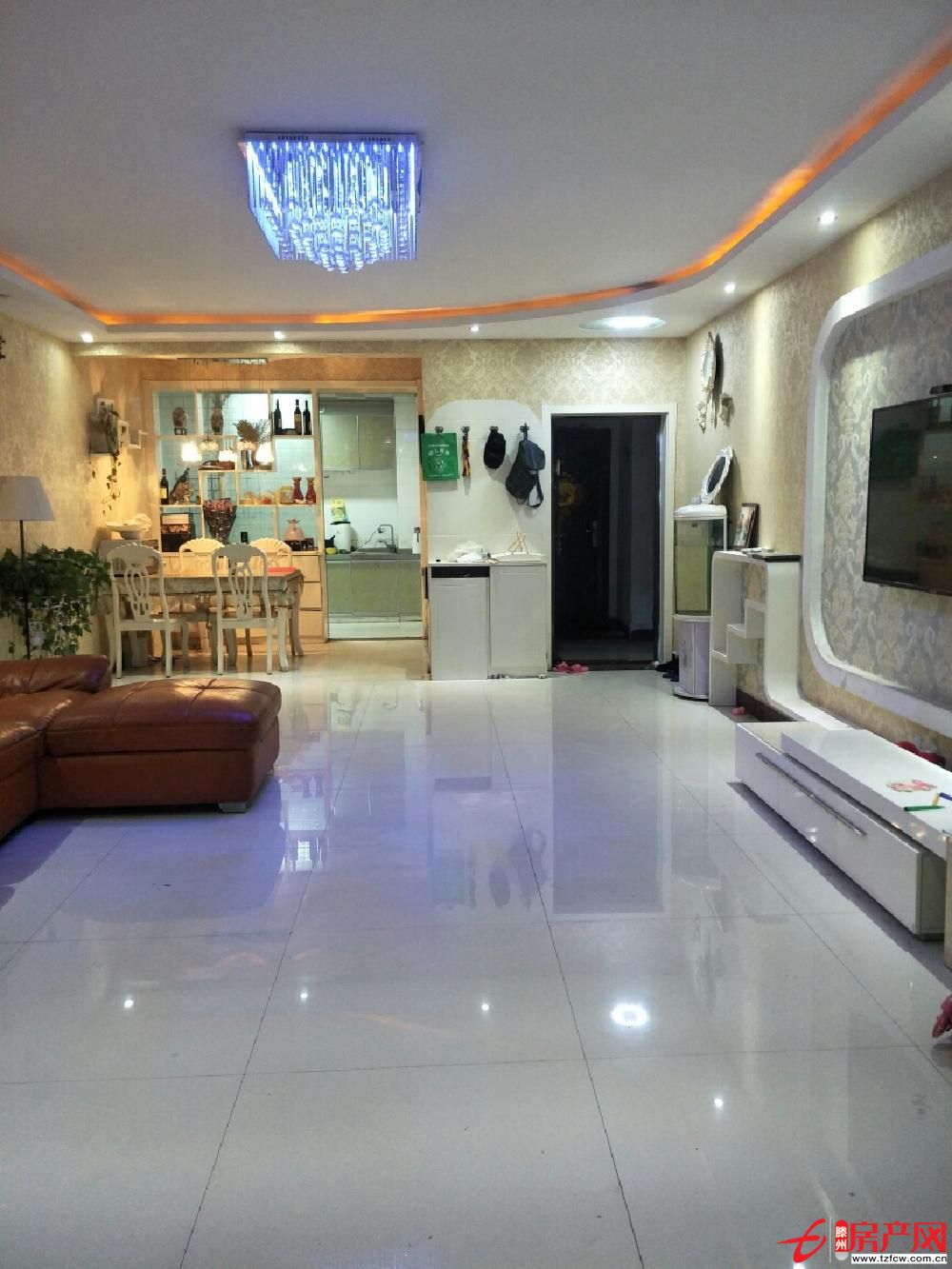 家樂園電梯洋房2樓相當于3樓精裝修均價低3室2廳2衛(wèi)有房產(chǎn)證