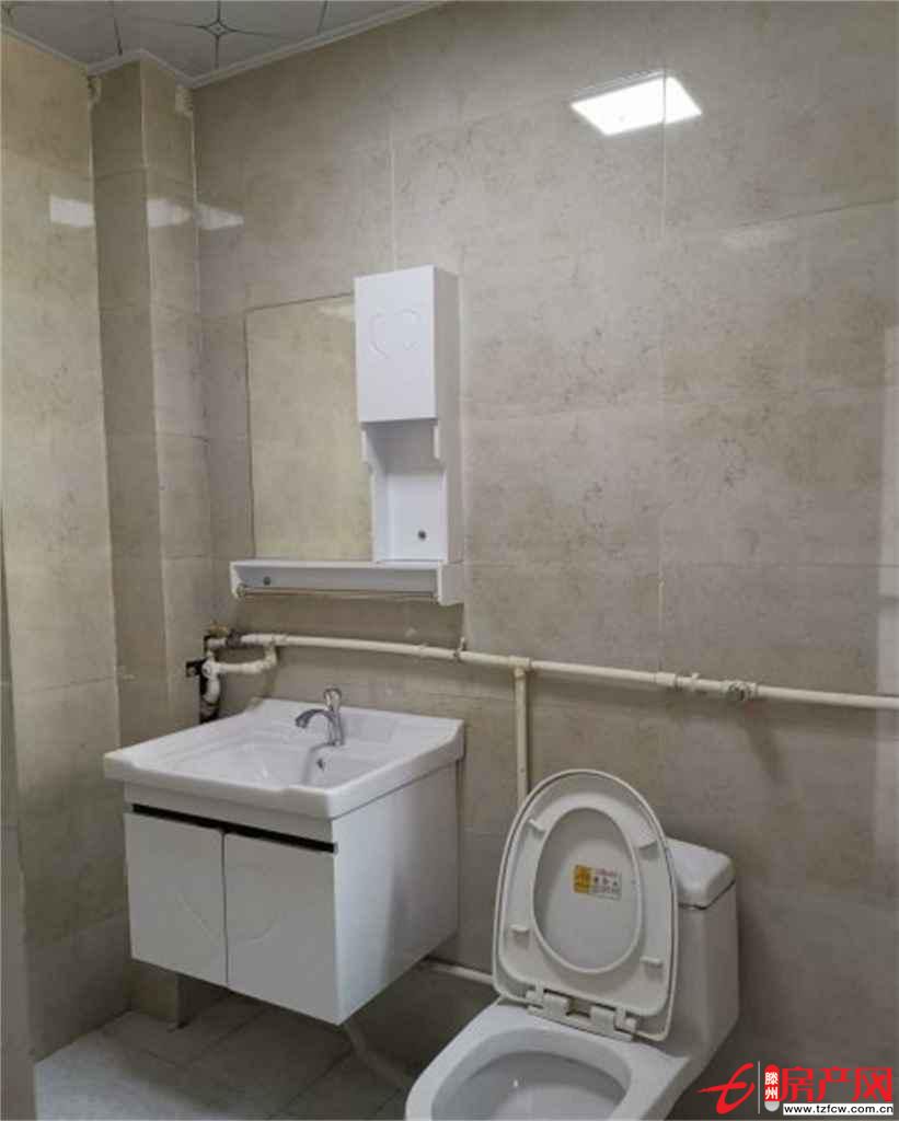 東寺院三室一廳一衛(wèi)證滿五年過戶費(fèi)低