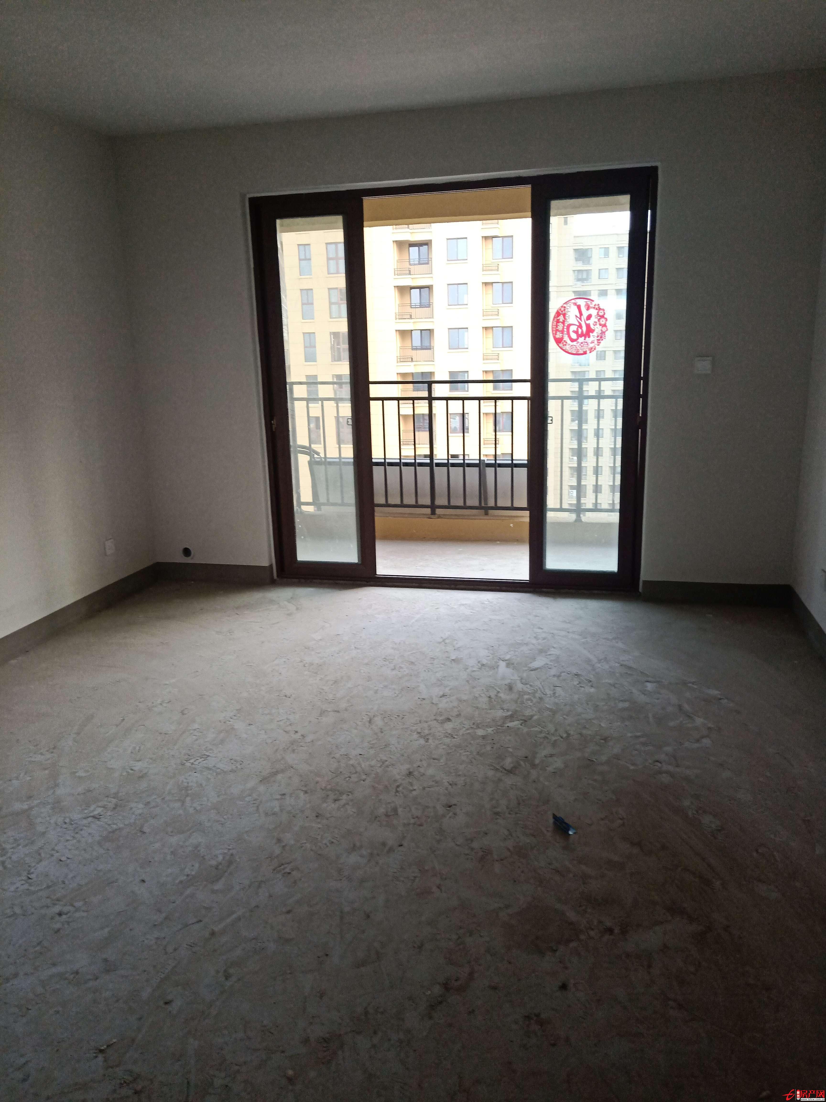 星尚城三室兩廳兩衛(wèi)毛坯