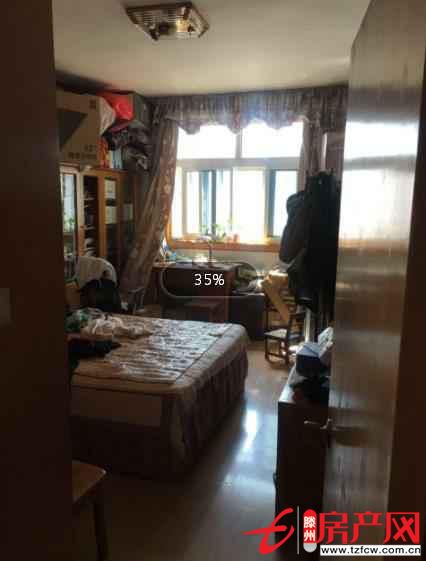 四方城西區(qū)四室兩廳戶型好地段佳有地下室及公共停車位證滿五年