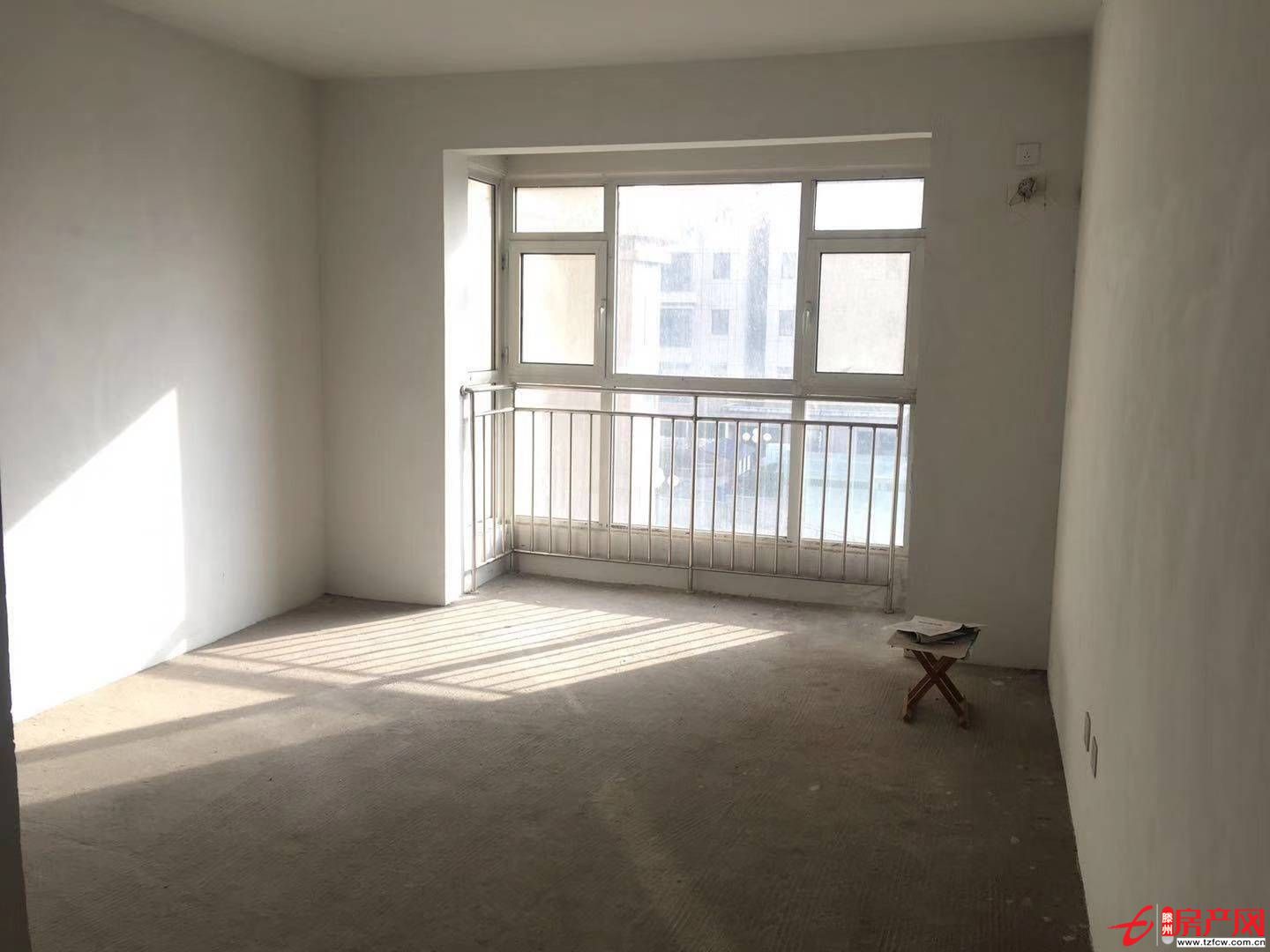 海上明月，采光通風好，三面沿河觀景，有證可貸款