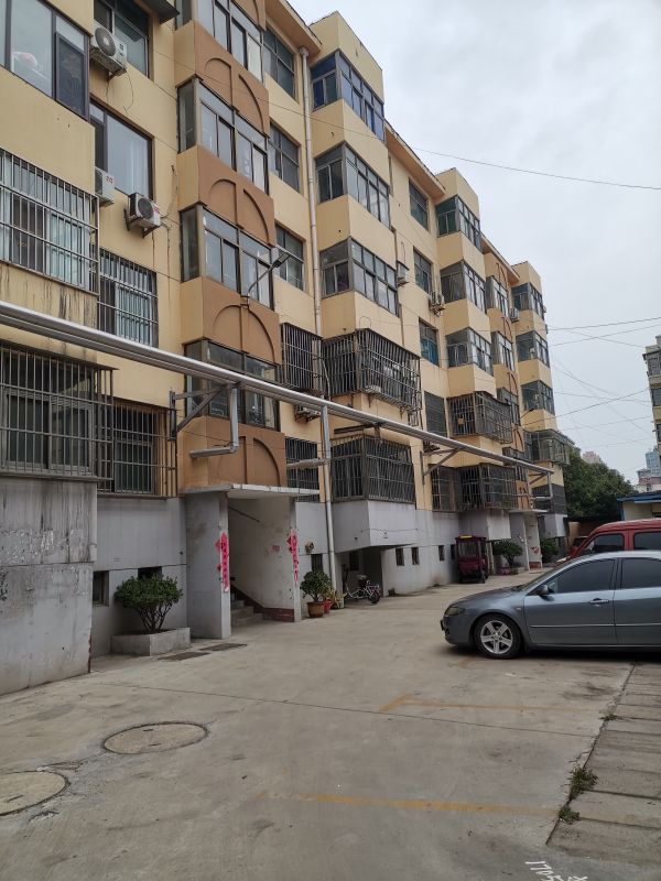 個(gè)人二手房138m250萬(wàn)元低價(jià)出售