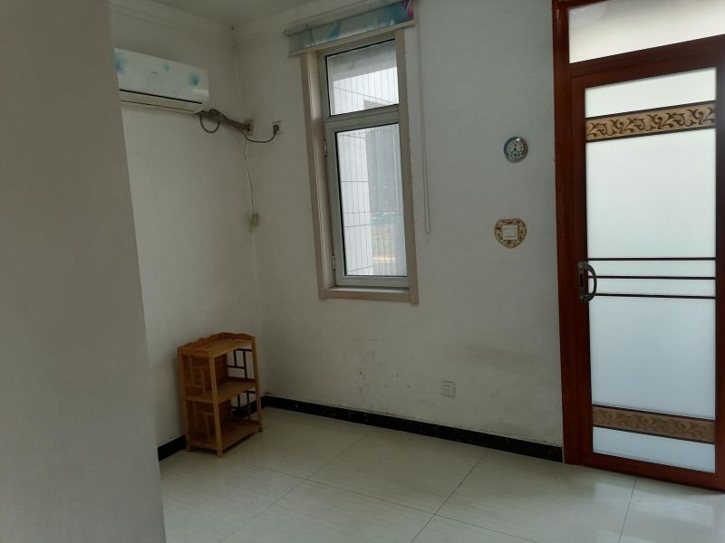 普通裝修1室1廳1衛(wèi)29m232.8萬元