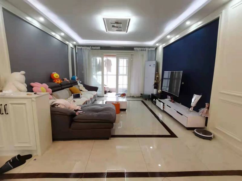 精裝修3室2廳2衛(wèi)135m2160萬(wàn).送車(chē)位.家電,家具.