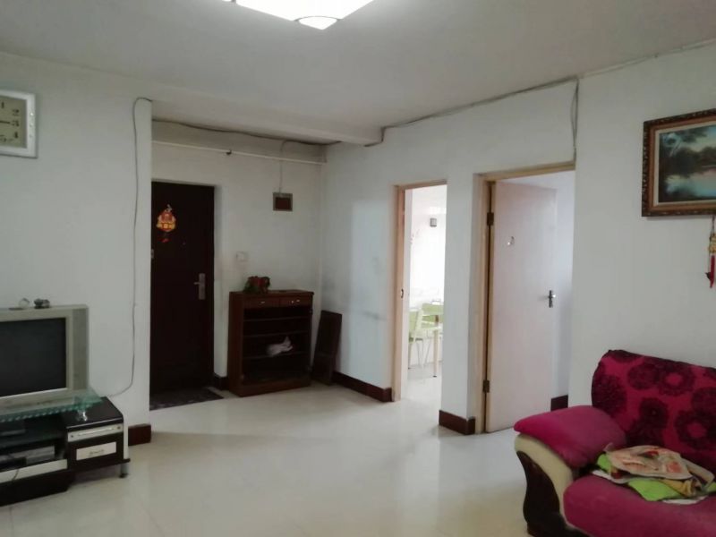 普通裝修3室2廳1衛(wèi)90m283萬(wàn)元