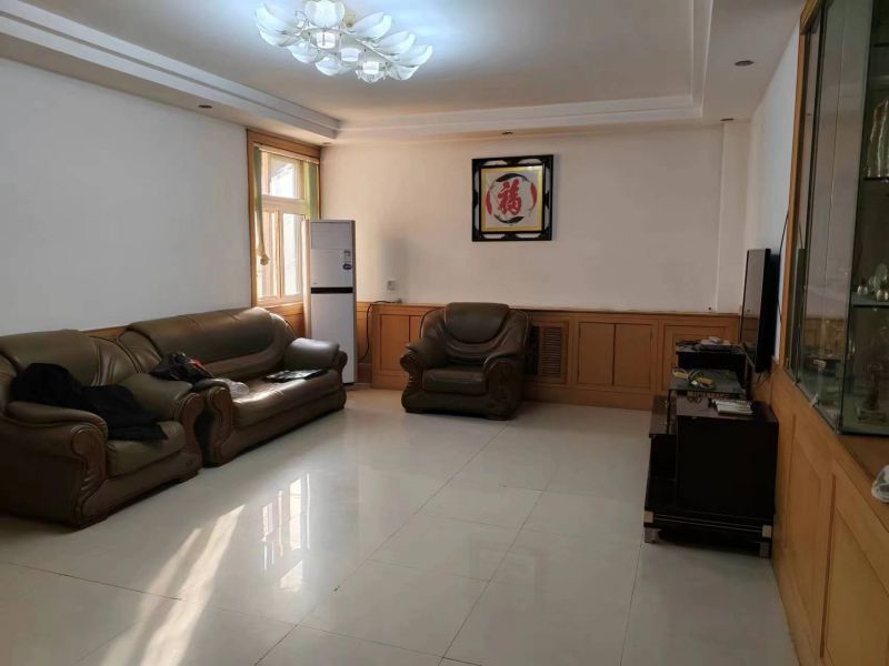 新興南區(qū)，地勢優(yōu)越，周邊配套設(shè)施齊全