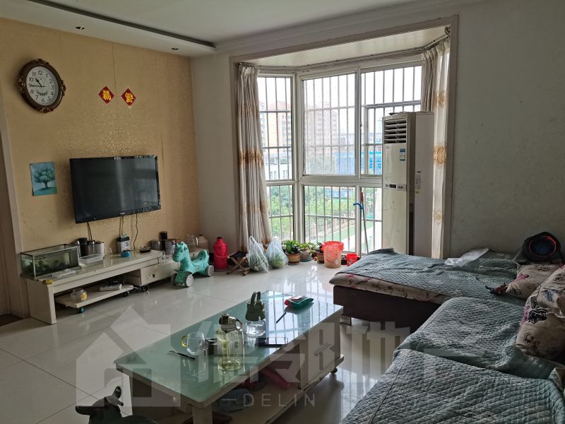 華騰東區(qū)   3室2廳1衛(wèi)98m2110萬(wàn)元