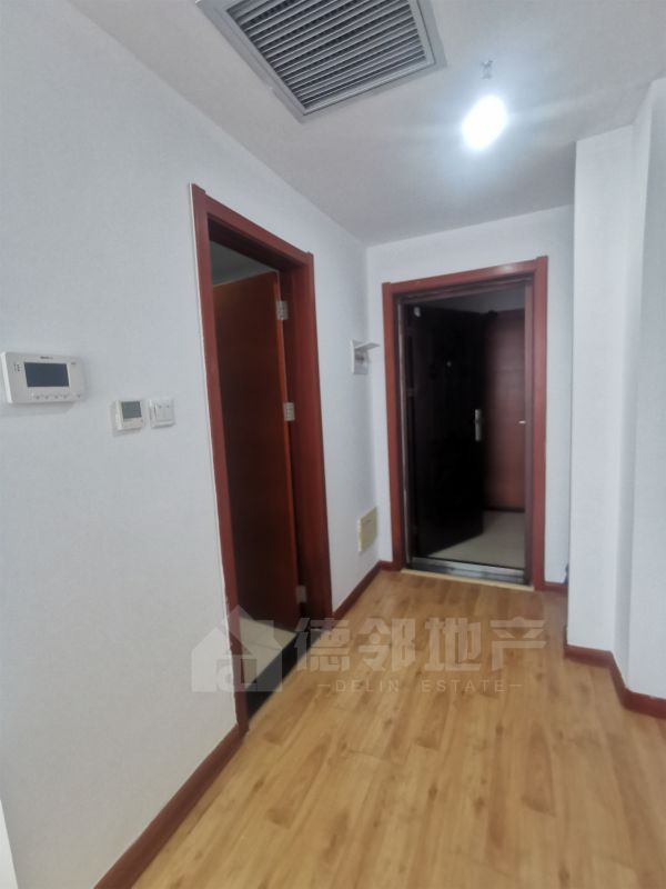 翔宇經(jīng)典  1室1廳1衛(wèi)52m21500元/月