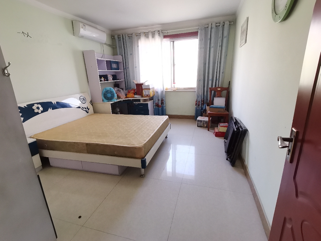 德鄰地產房源推薦：嘉德城市花園 帶車庫30平 精裝出售 家具家電齊全 隨時看房