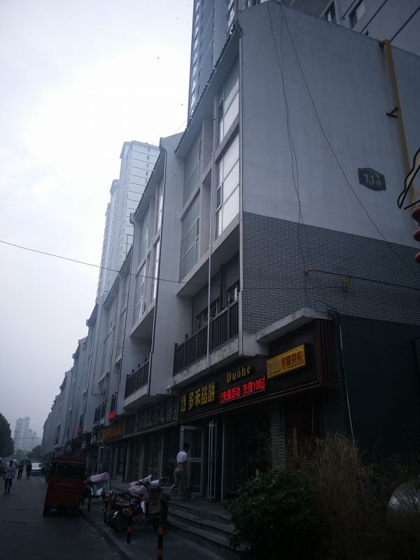 精裝修1室0廳1衛(wèi)40m210000元/月