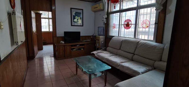 滕州府前小區(qū)南區(qū) 普通裝修3室1廳1衛(wèi)76m259萬(wàn)元