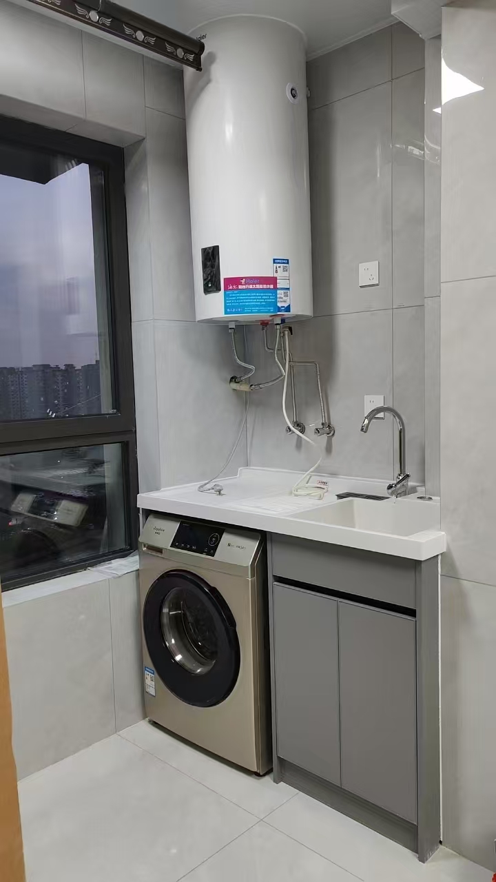 精裝修2室1廳1衛(wèi)76m21400元/月