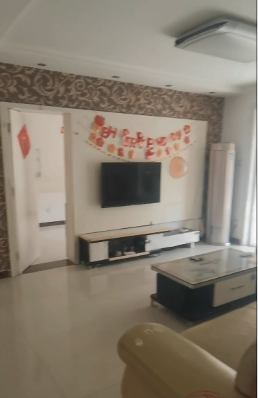 遠(yuǎn)航多層精裝房3室2廳1衛(wèi)120m21450元/月價可小議